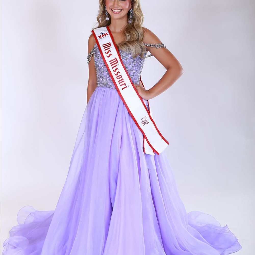 Size 2 Jovani Couture evening gown - Picture 9 of 9